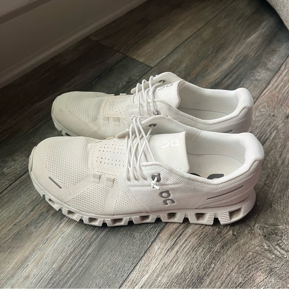 On Running Shoes - On Cloud 5 Running Shoe- Glacier White